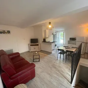 Appartement Chaleureux Au Calme Avec Vue Apaisante